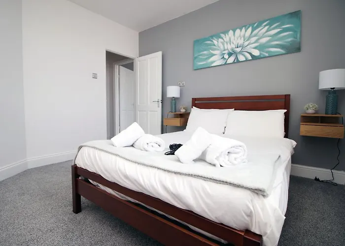 Modern 2 Bedroom Flat In Robert St, Swansea