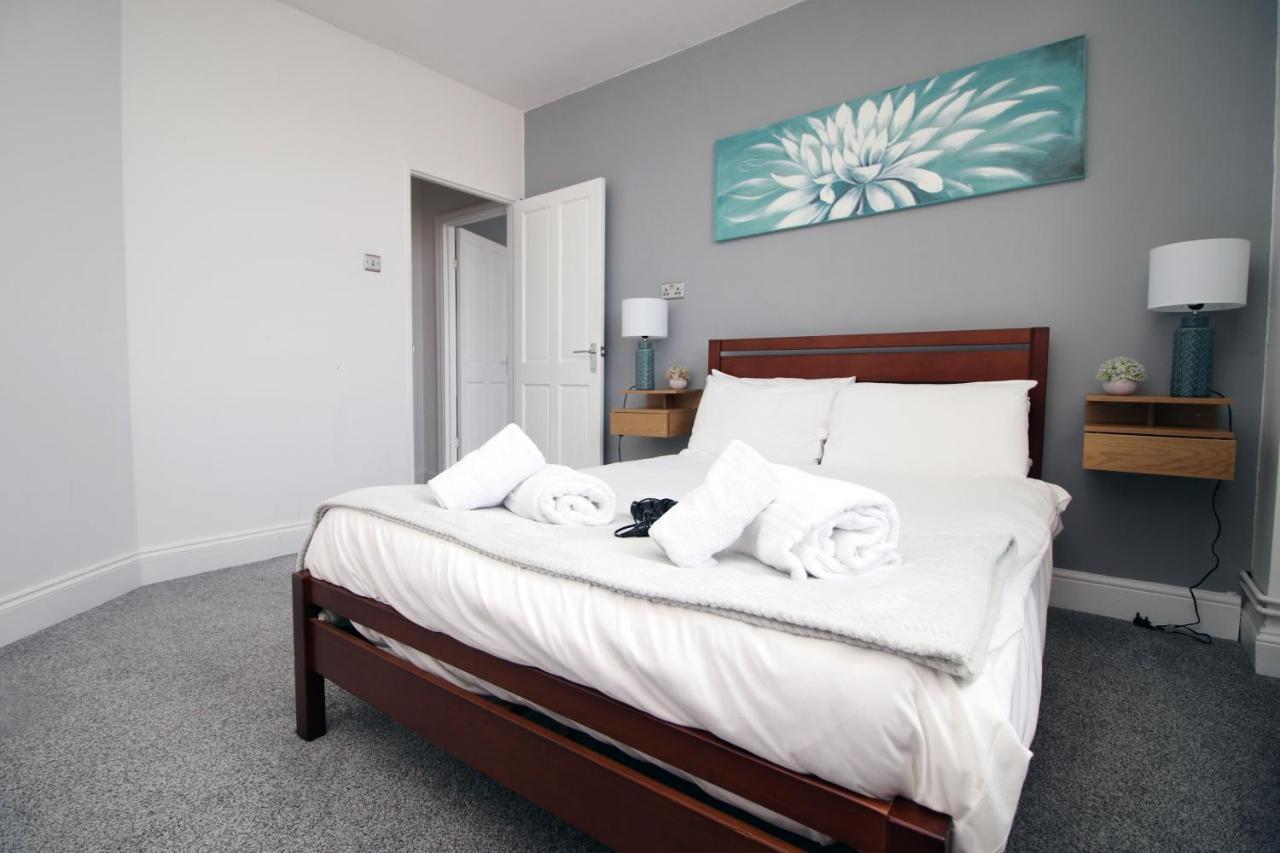 Apartment Modern 2 Bedroom Flat In Robert St, Swansea