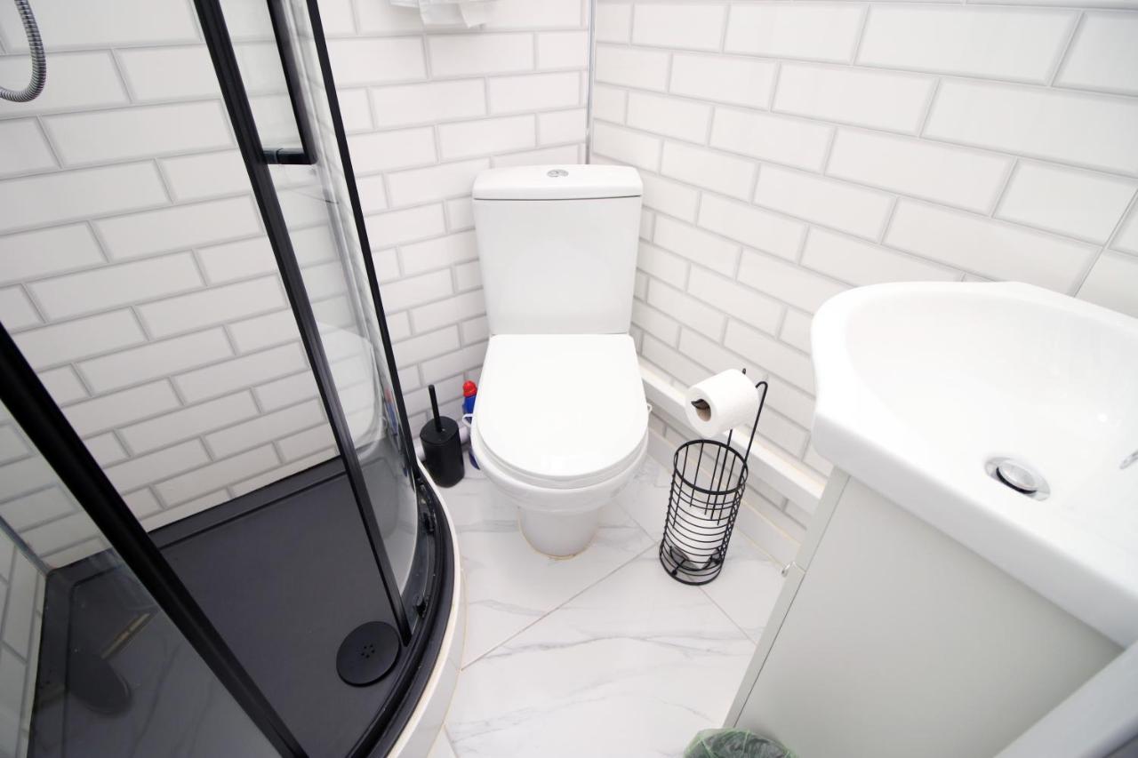 Apartment Modern 2 Bedroom Flat In Robert St,