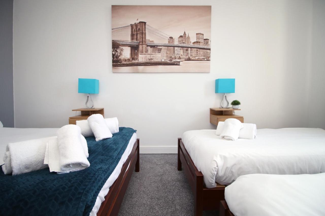Modern 2 Bedroom Flat In Robert St, *
