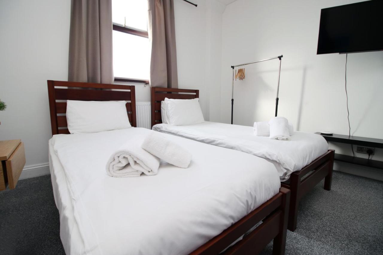 Apartment Modern 2 Bedroom Flat In Robert St, Swansea